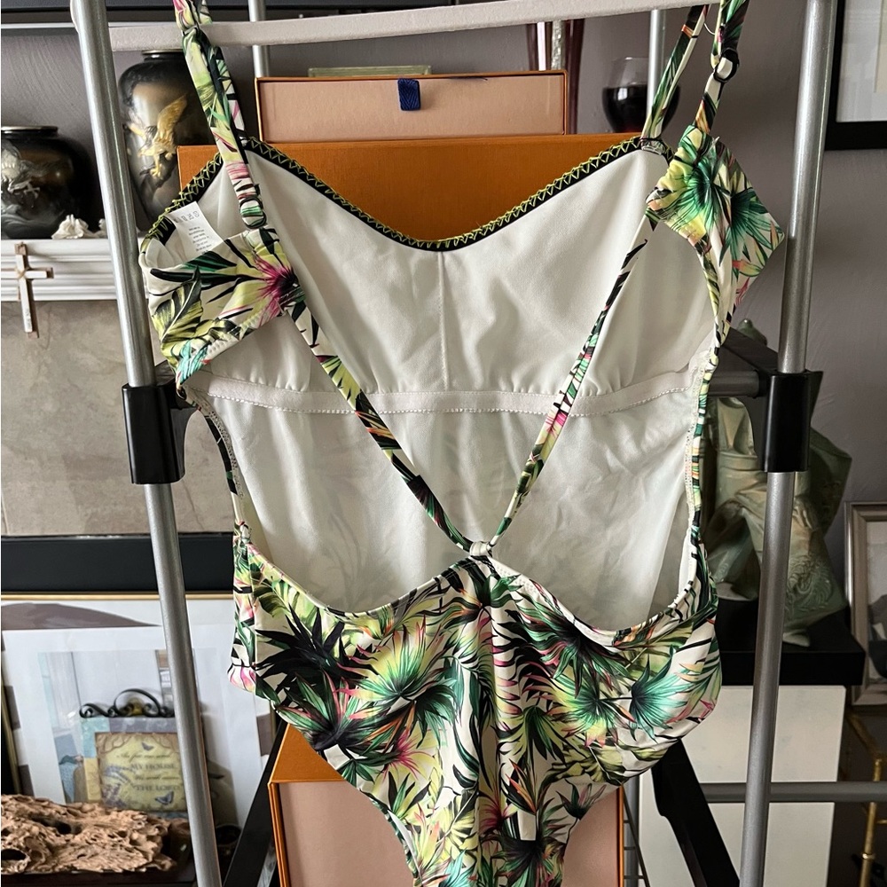 Lucky Brand Coastal Tropical Print One-Piece Swimsuit‎ - Picture 8 of 10